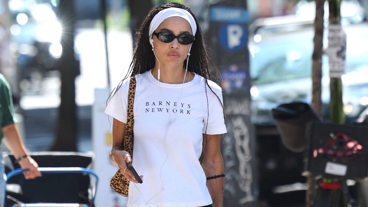 Petite Fashion People Know the Chicest Shoe Trend to Wear With Shorts Isn't Sneakers