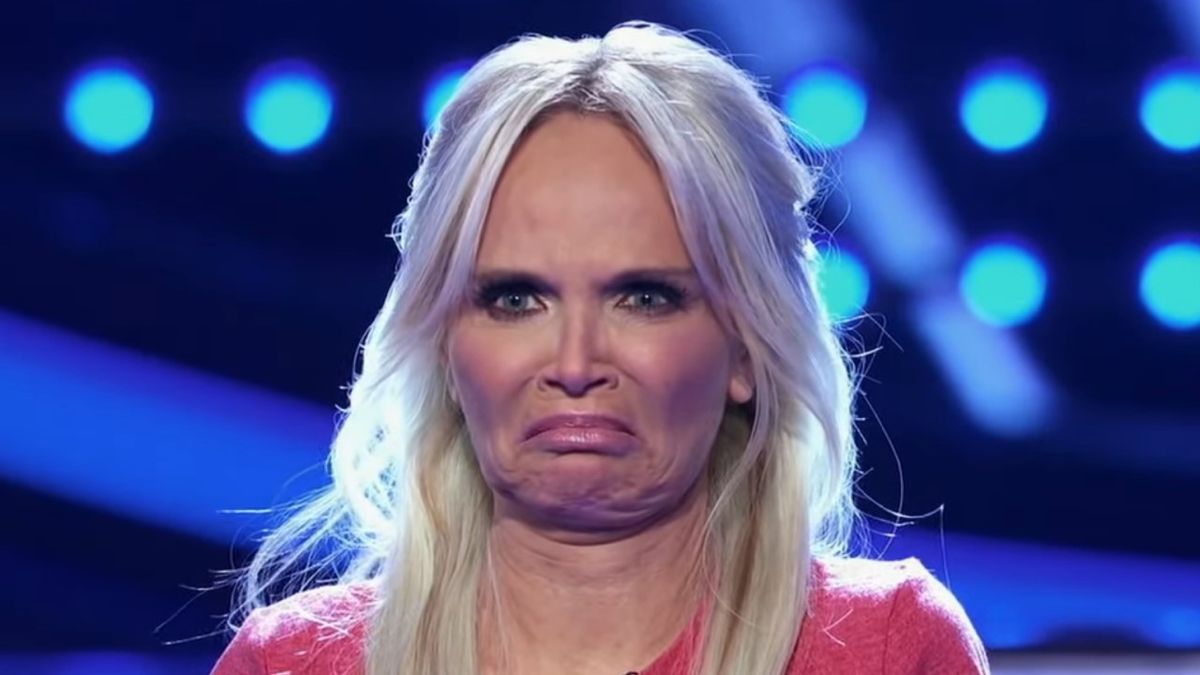 Kristin Chenoweth grimacing on Celebrity Family Feud