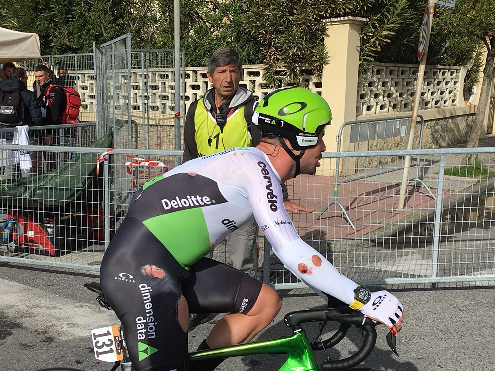 Mark Cavendish crashes in opening team time trial at Tirreno-Adriatico