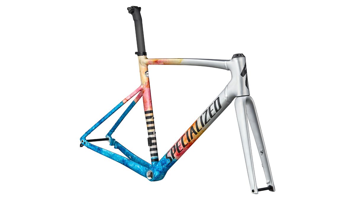 A side-on view of the 2022 Specialized Allez Sprint frameset