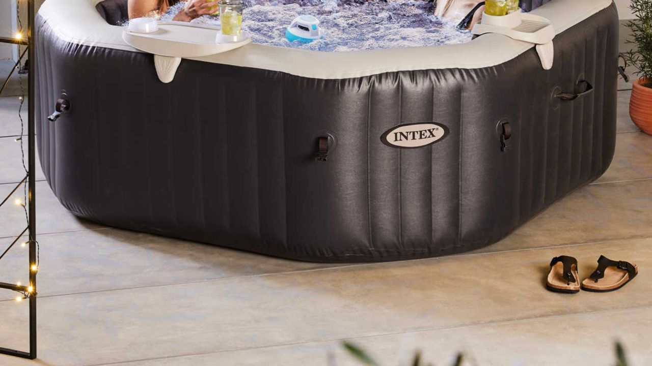 Intex Inflatable 4 Person Hot Tub