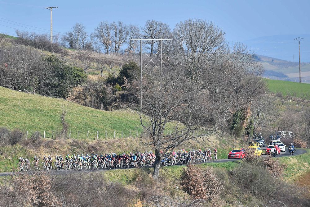 The peloton during stage 4 of Paris-Nice.