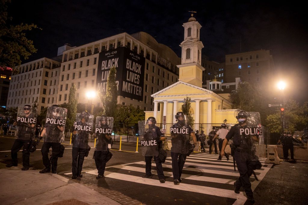 Police outside the White House