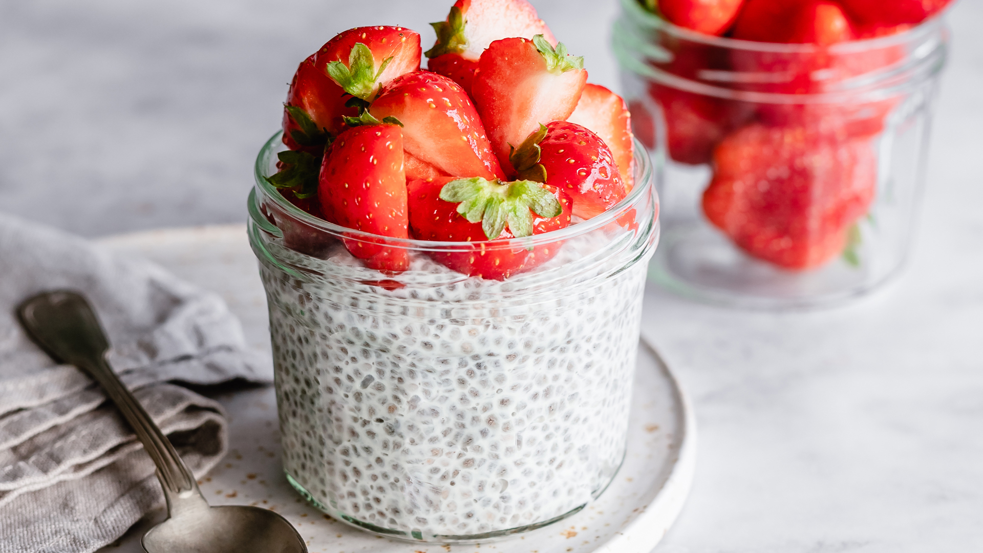 chia seed pudding with strawberries