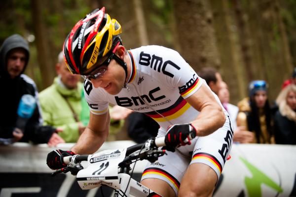 Moritz Milatz (BMC) fights for position on an uphill section