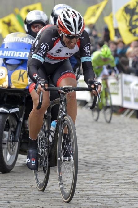 Fabian Cancellara (RadioShack Leopard) drops Peter Sagan (Cannondale) on the final ascent of the Paterberg.