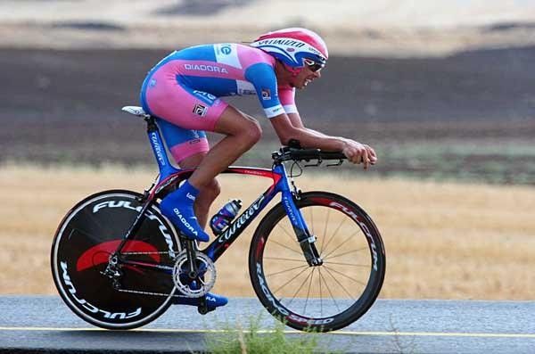 Alessandro Ballan (Lampre) holds 18th on general classification.