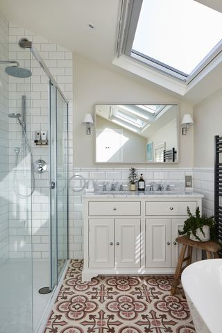 These Photos Will Convince You Every Shower Should Have a Seat