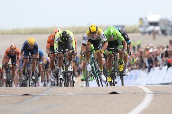 Dylan Groenewegen sprints to the Dutch national crown