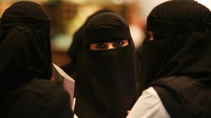Saudi women 