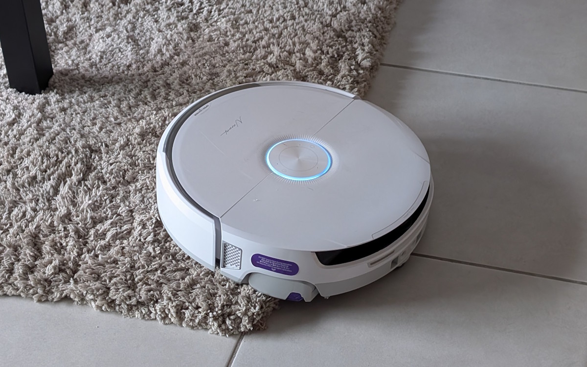 test du robot aspirateur narwal flow