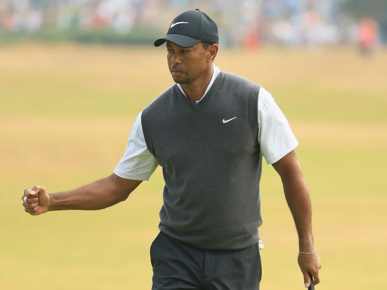 Tiger Woods In Contention For 15th Major