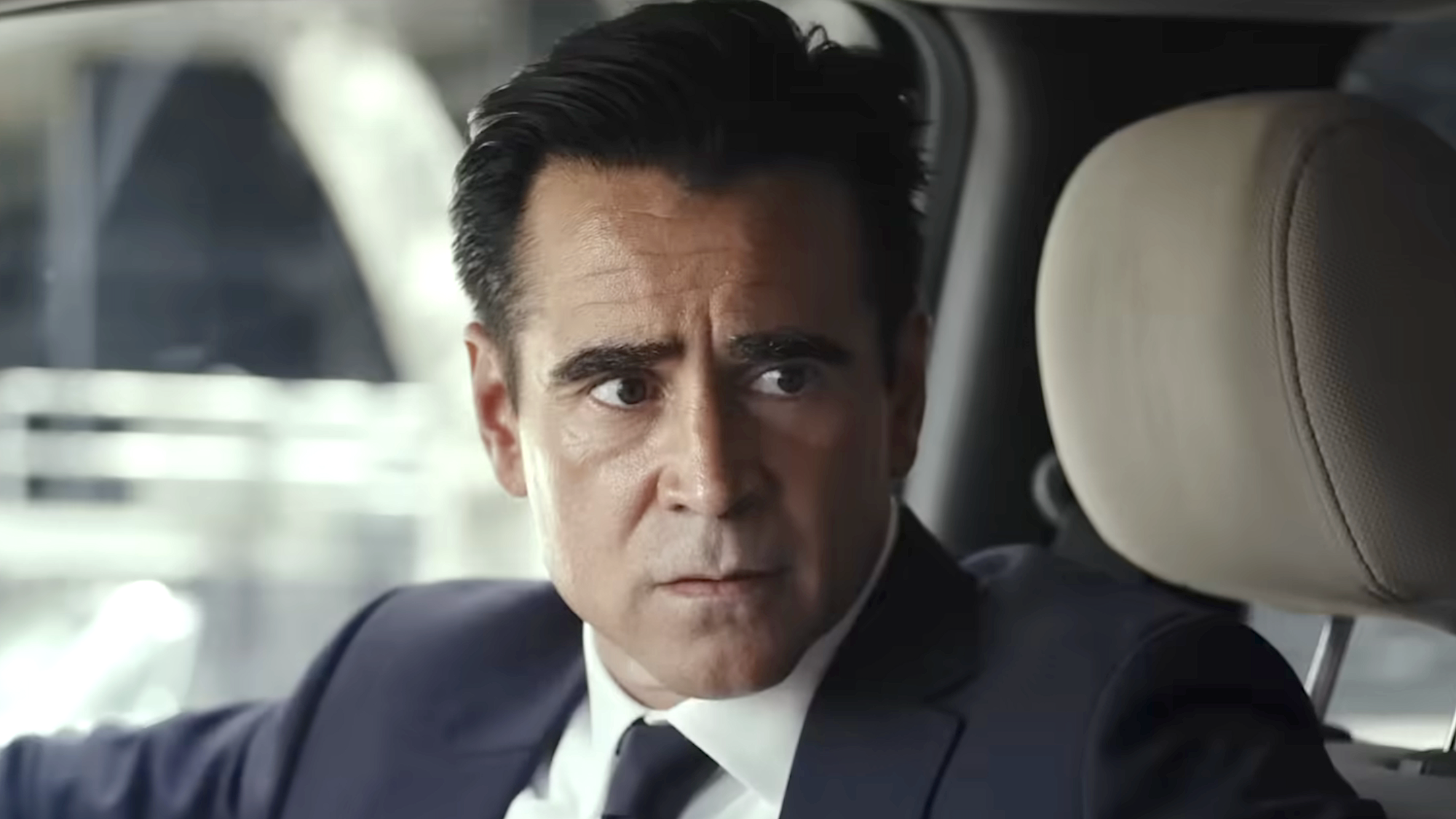 John Sugar talking to Tom Flyberg in his car in Sugar Season 2