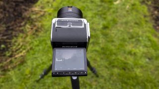 A top-down look at the Hasselblad 907X CFV 100C