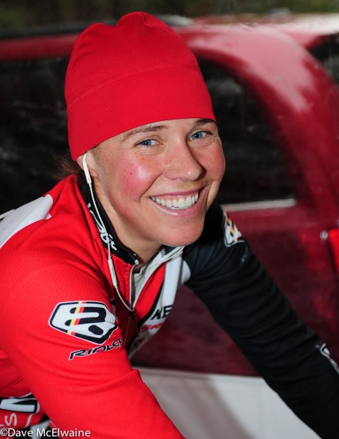Amada Carey (NoTubes) warming up in her tent