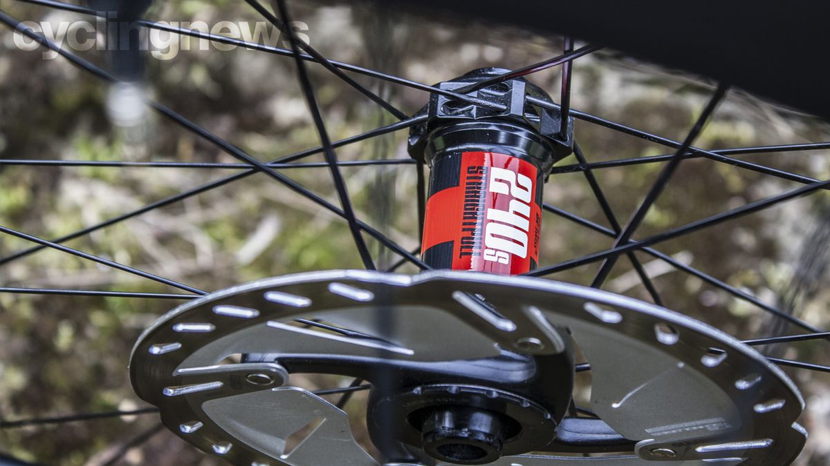 Vel 6085 RSL Disc wheels