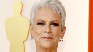 Jamie Lee Curtis showing makeup tricks every woman over 40 should know