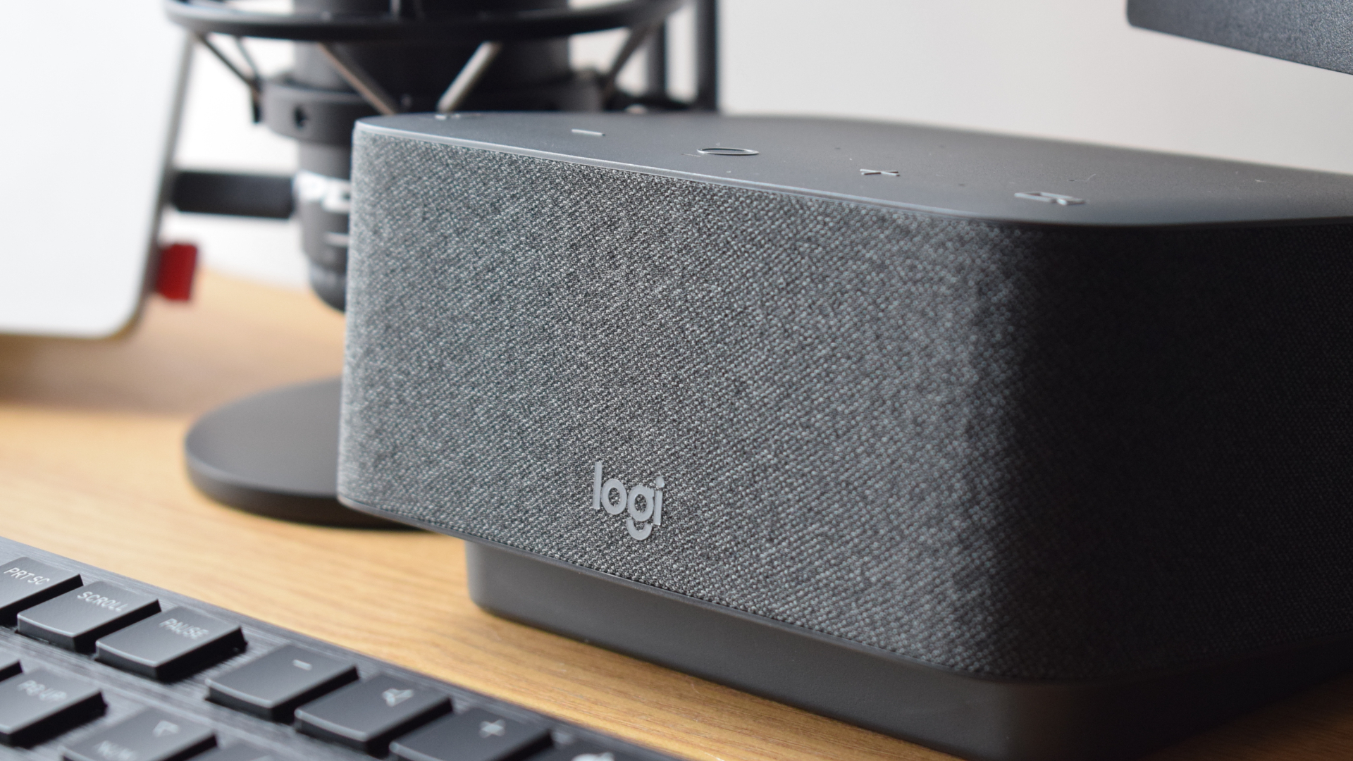 Logitech Logi Dock review photos