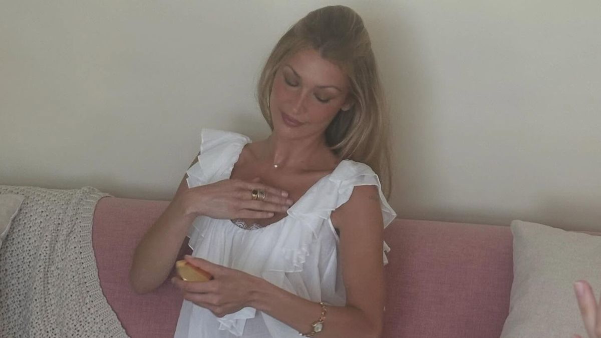 If You Want To Give "Elegant French Woman" This Summer, Wear This Dress Trend