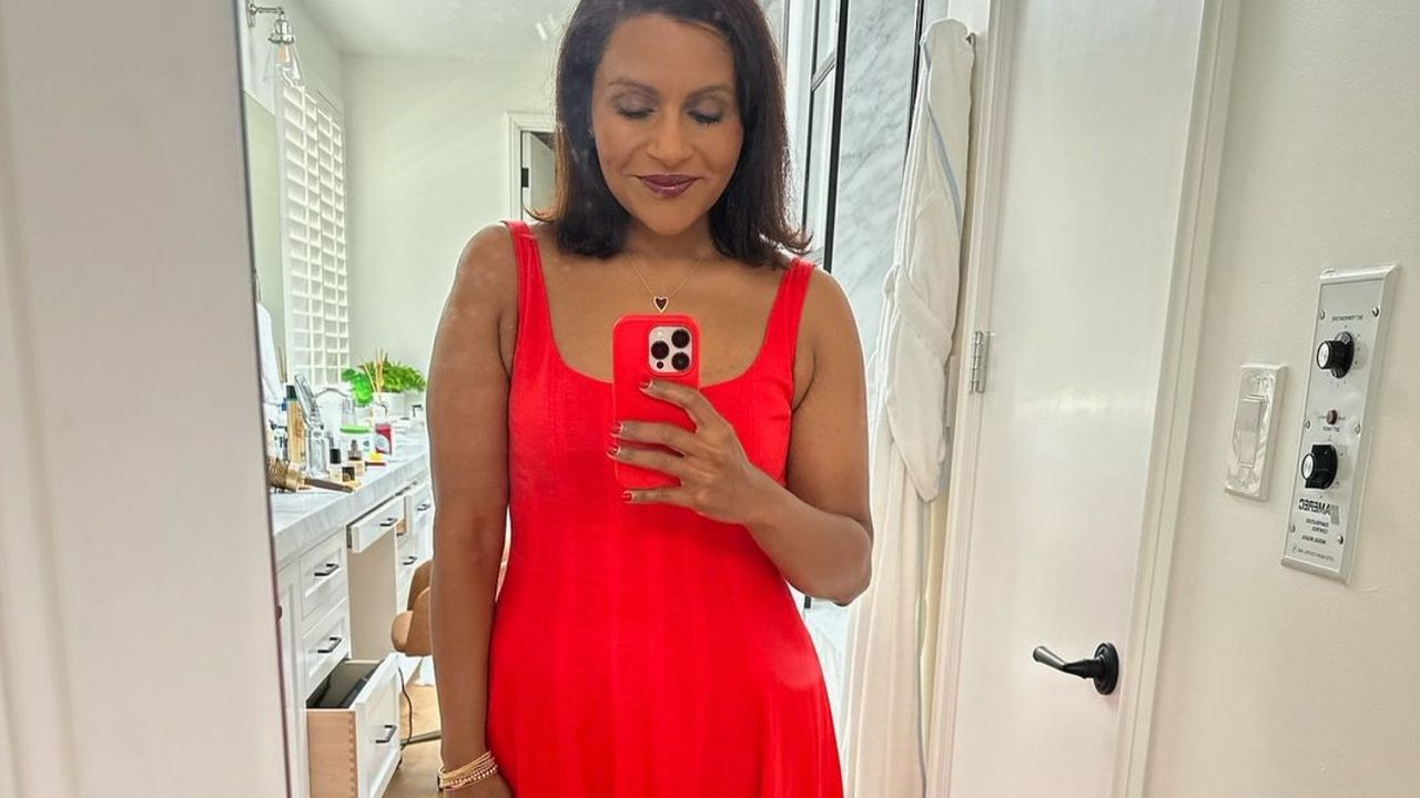 Mindy Kaling Red Dress