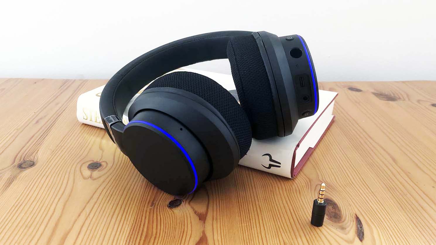 A photo of the Creative SXFI Air headphones