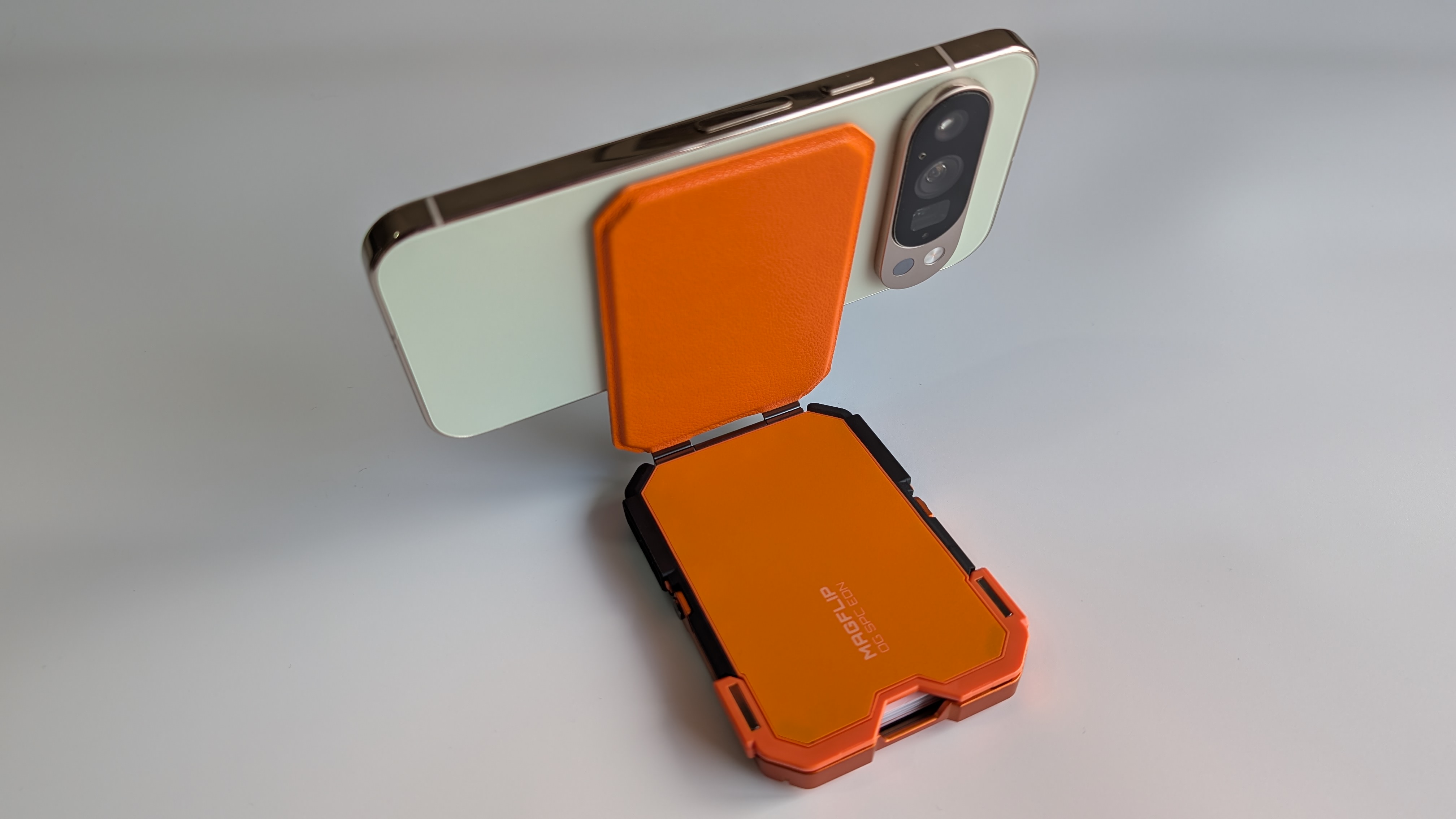 i-Blason and SUPCASE MagSafe wallets