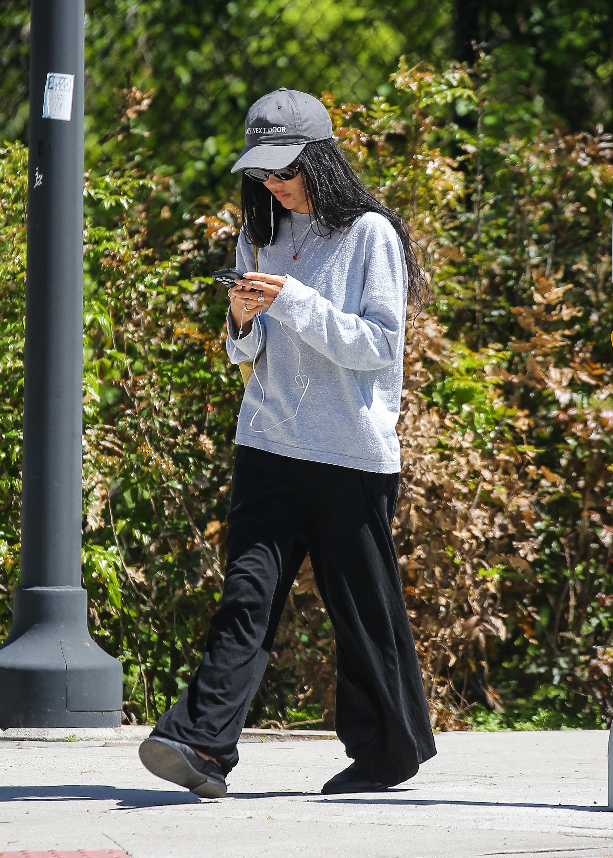 Zo&amp;euml; Kravitz wore her new engagement ring from Harry Styles again in New York City