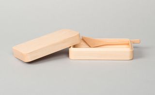 Beech butter dish with spoon