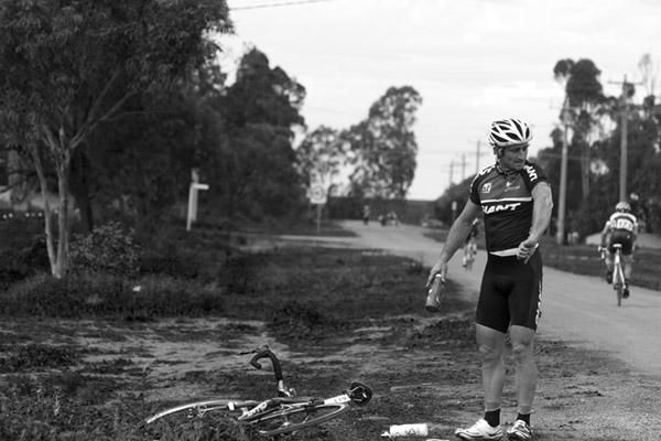 Rico Rogers (Swan Hill Rural City Council) hasn't had much luck on this tour and that continued on stage eleven with a puncuture just after the start and then crashing here in Patchewollock.