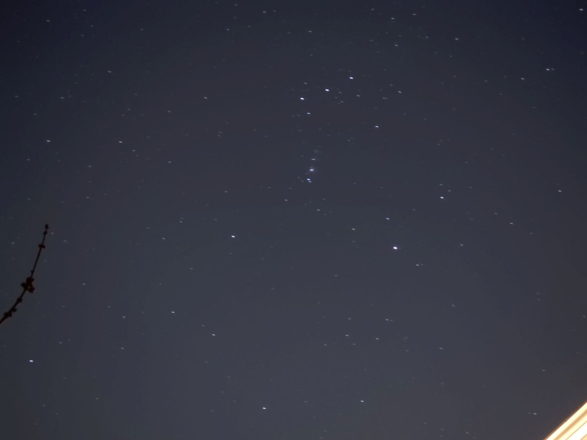 Samsung Galaxy S24 Ultra Astrophotography M42 the Great Irion Nebula.