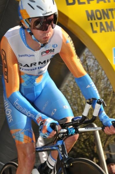 David Millar (Garmin-Transitions) rolls down the start