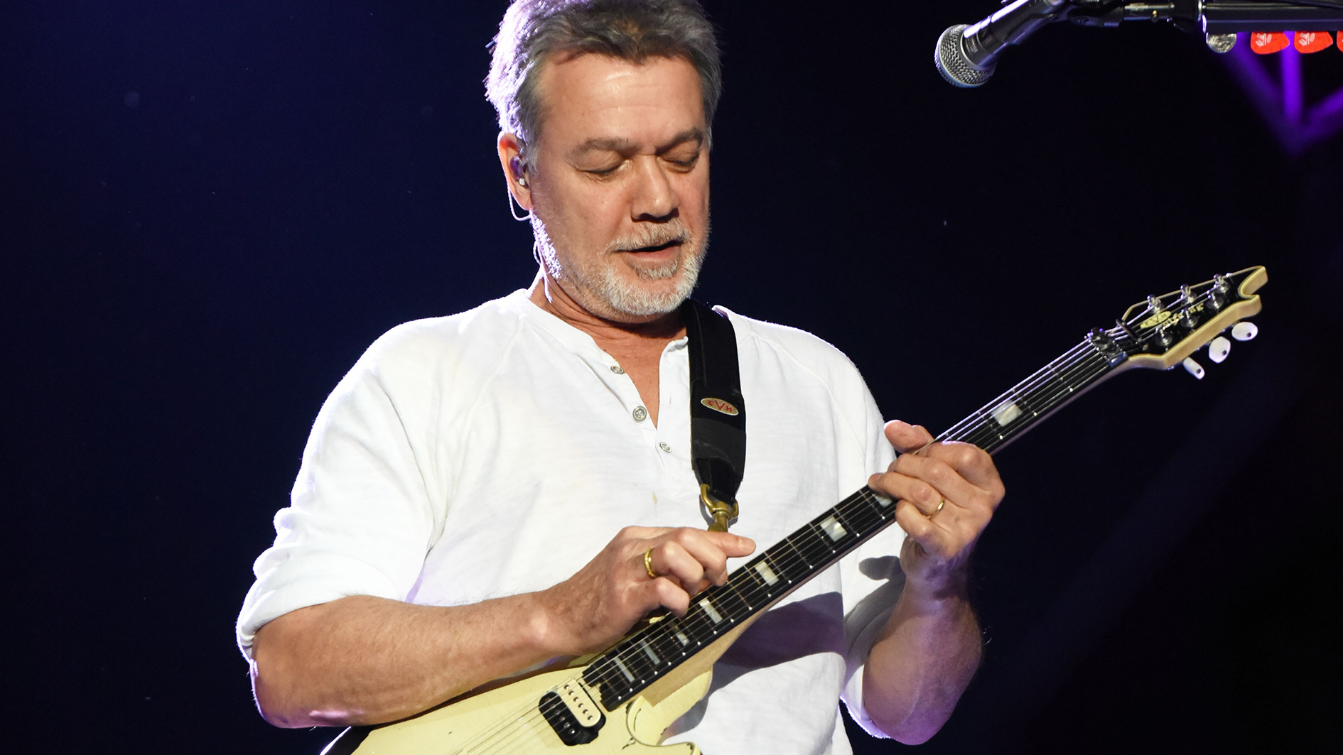 Eddie Van Halen's guitar gear: get tone of hard-rock icon | Guitar World