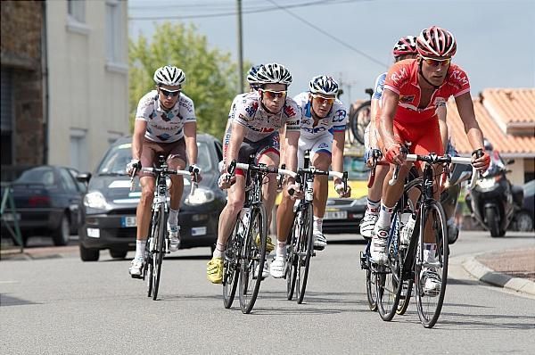 Anthony Colin (Roubaix Lille Metropole) heads the break.