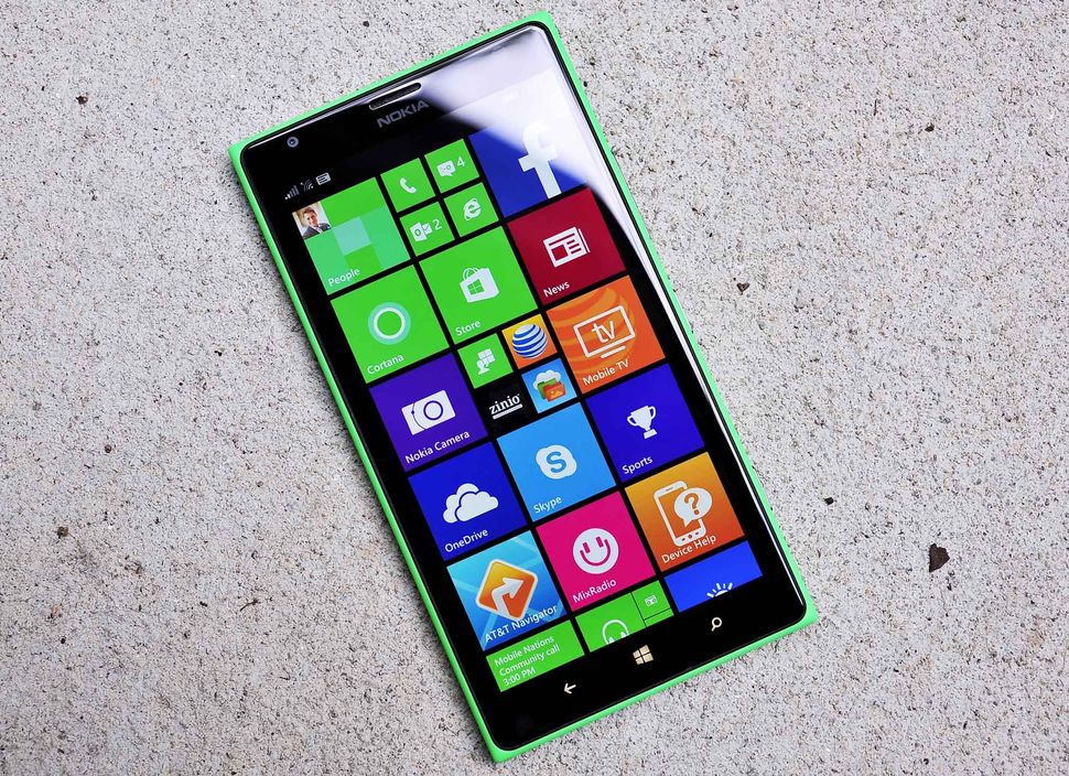 Green Lumia 1520 is no longer an AT&T exclusive; now on sale in Germany ...