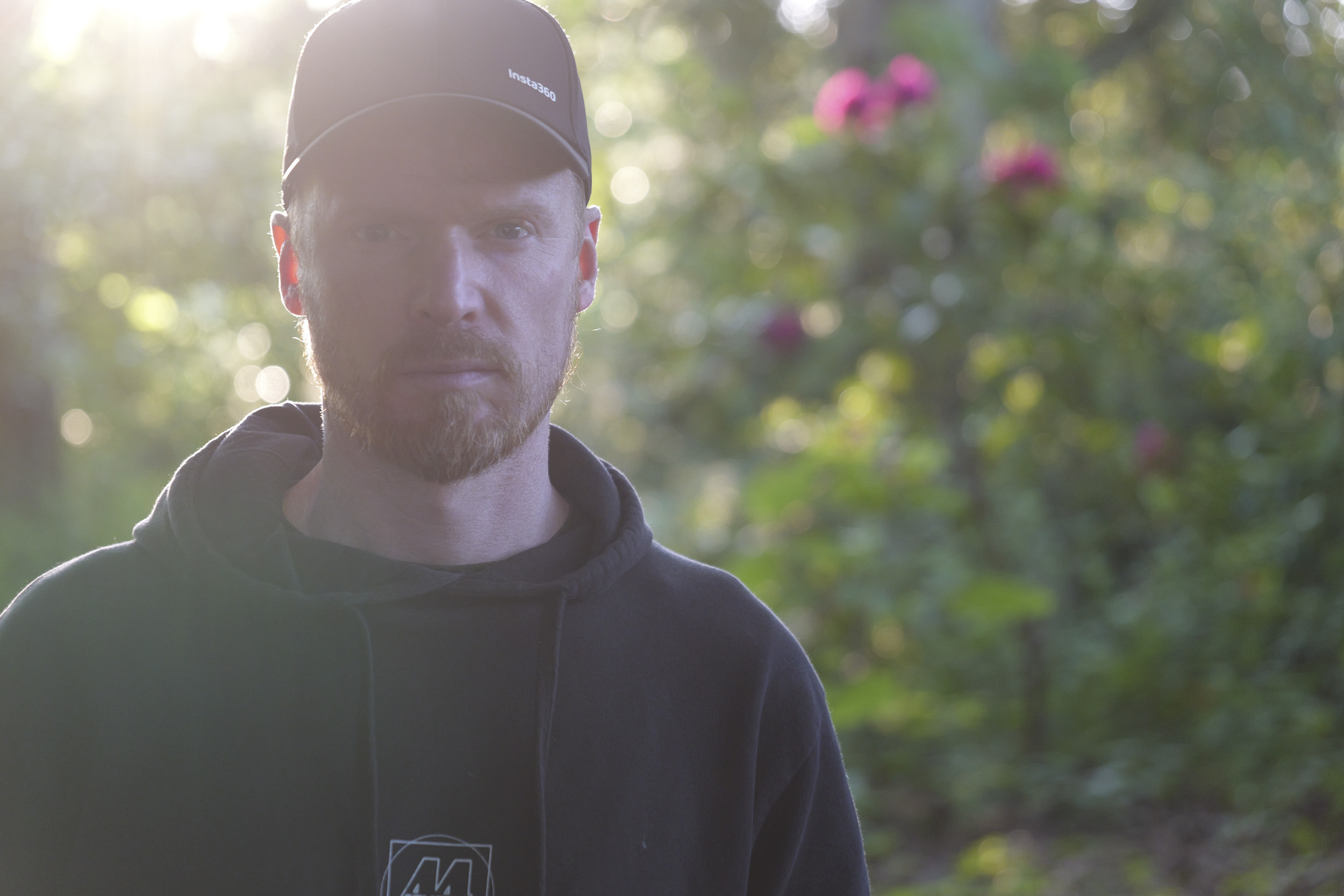 Panasonic Lumix S1 II sample gallery: backlit portrait