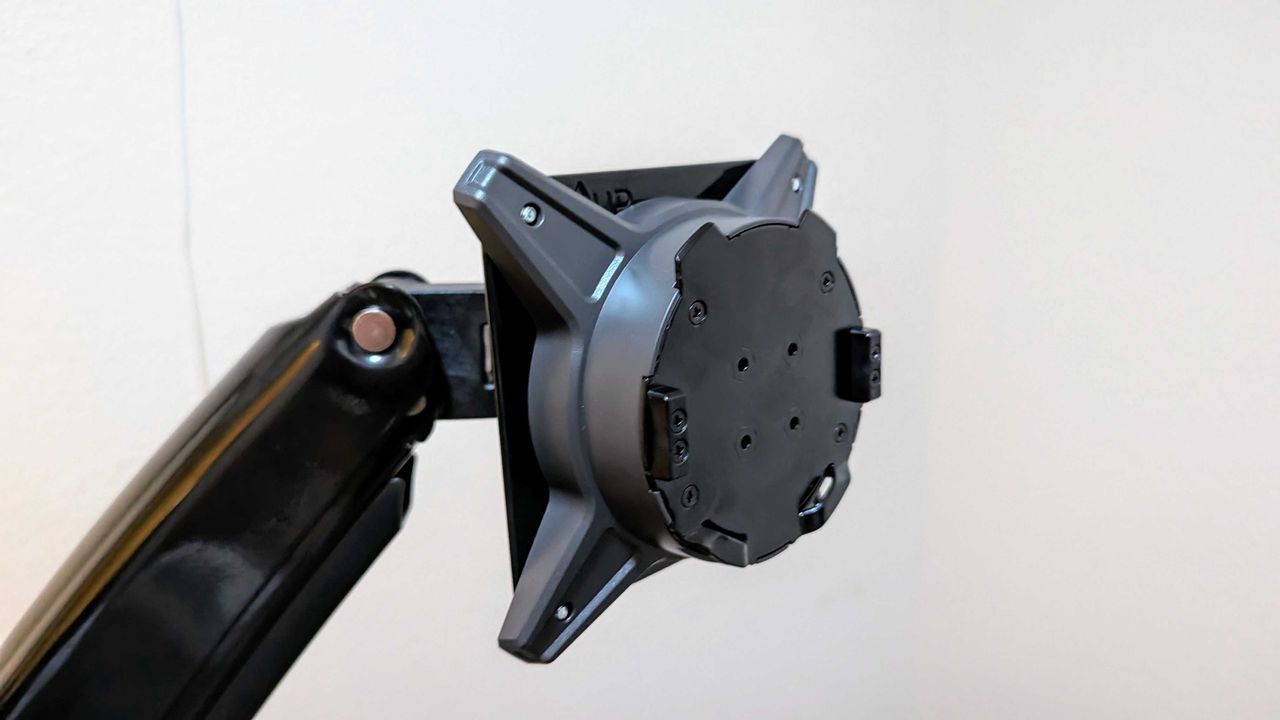 Image of the HUANUO Single Monitor Arm Mount (HNSS7).