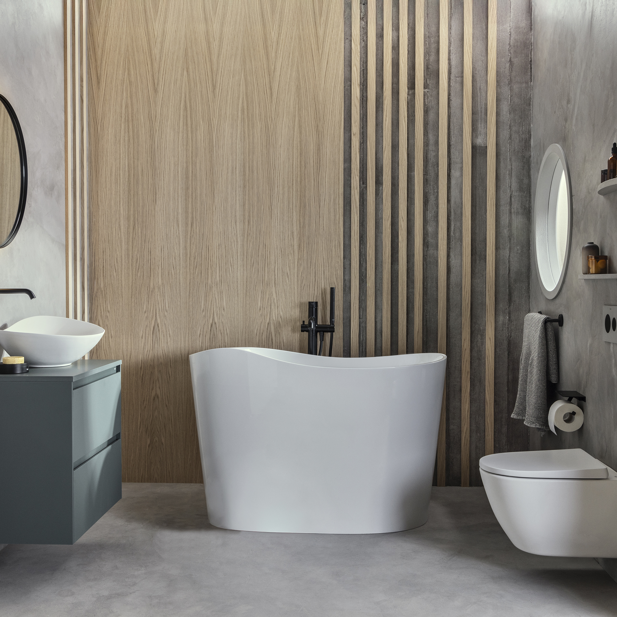 Roca ofuro bath tub
