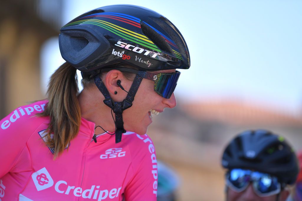 ASSISI ITALY SEPTEMBER 13 Start Annemiek Van Vleuten of The Netherlands and Team Mitchelton Scott Pink Leader Jersey during the 31st Giro dItalia Internazionale Femminile 2020 Stage 3 a 1422km stage from Santa Fiora to Assisi 413m GiroRosaIccrea GiroRosa on September 13 2020 in Assisi Italy Photo by Luc ClaessenGetty Images