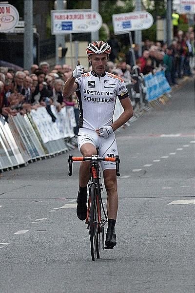 Thumbs up from 2012 Paris-Bourges champion Florian Vachon (Bretagne-Schuller)