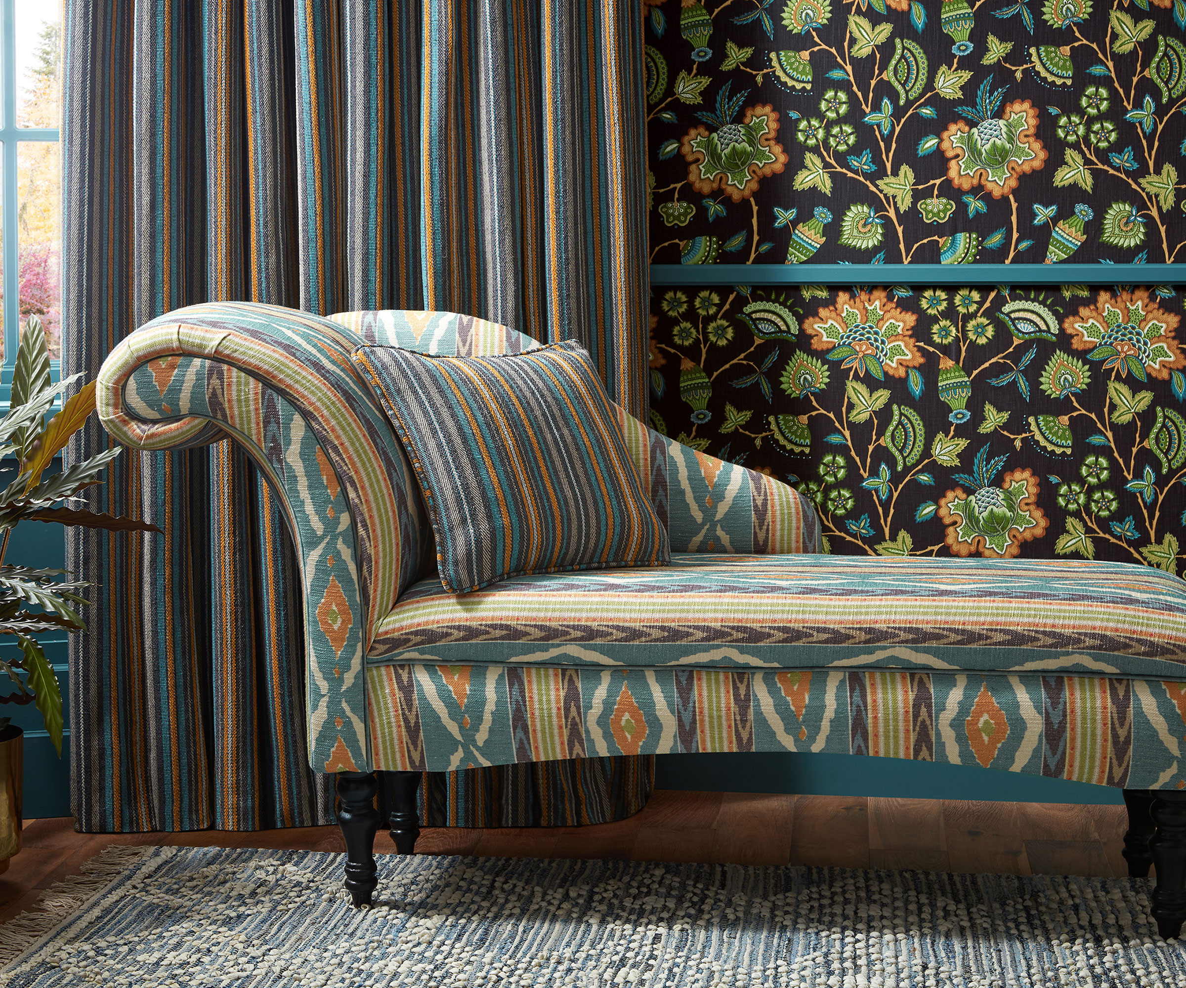 patterned chaise longue