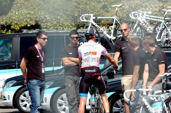 David Millar talks to the Leopard Trek team