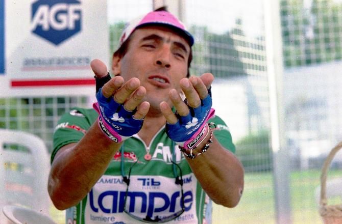 Djamolidine Abdoujaparov sends some love from the 1993 Tour de France on stage 13.