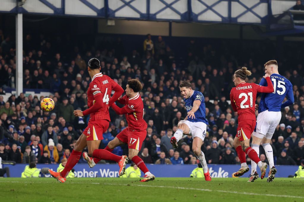 James Tarkowski scores for Everton vs Liverpool