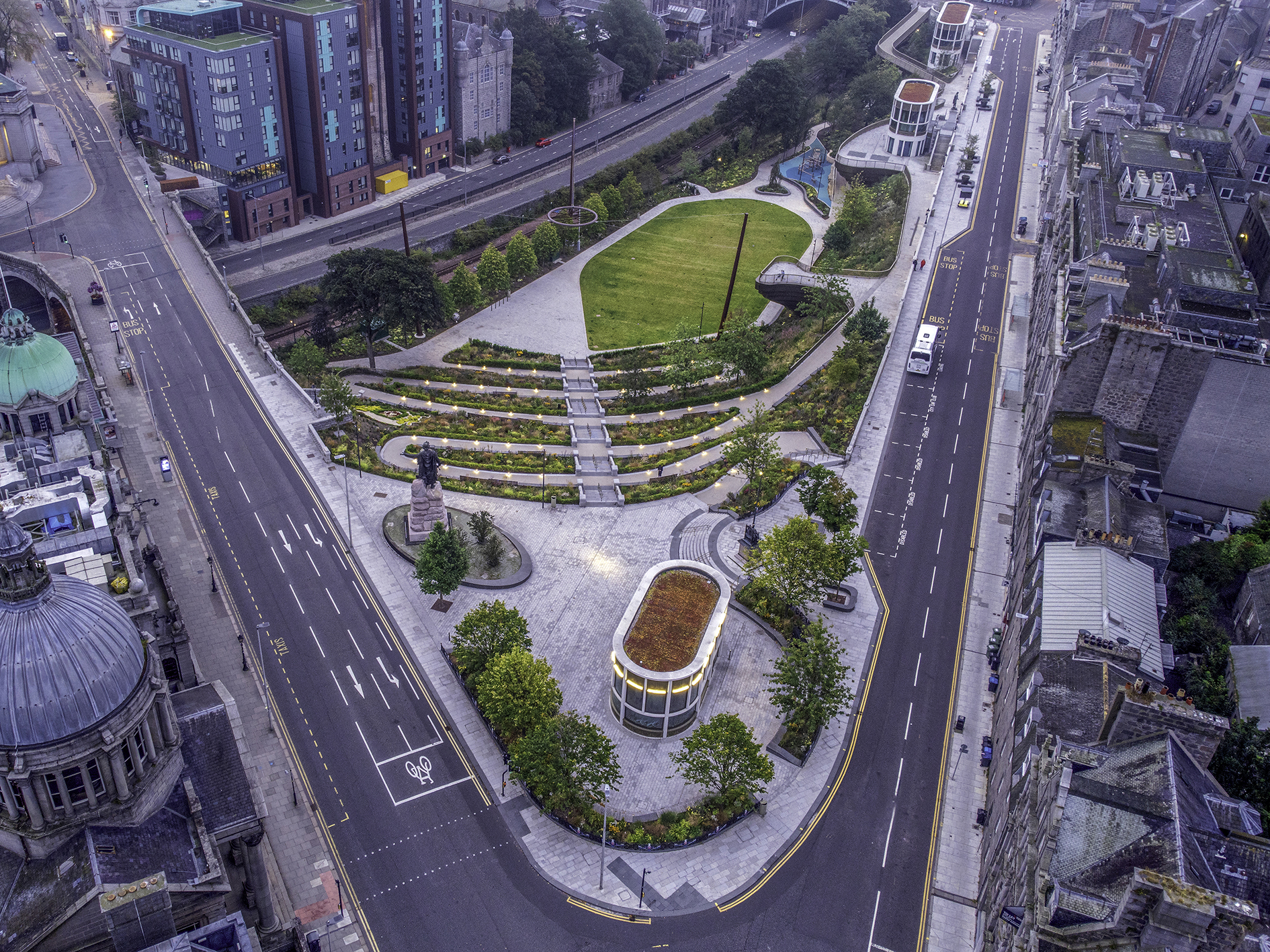 Stallan-Brand &amp;amp; LDA - Union Terrace Gardens &amp;copy; Hardscape - 01