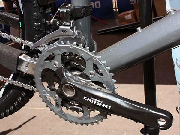 The new crankarms are solid-forged with an integrated spider.