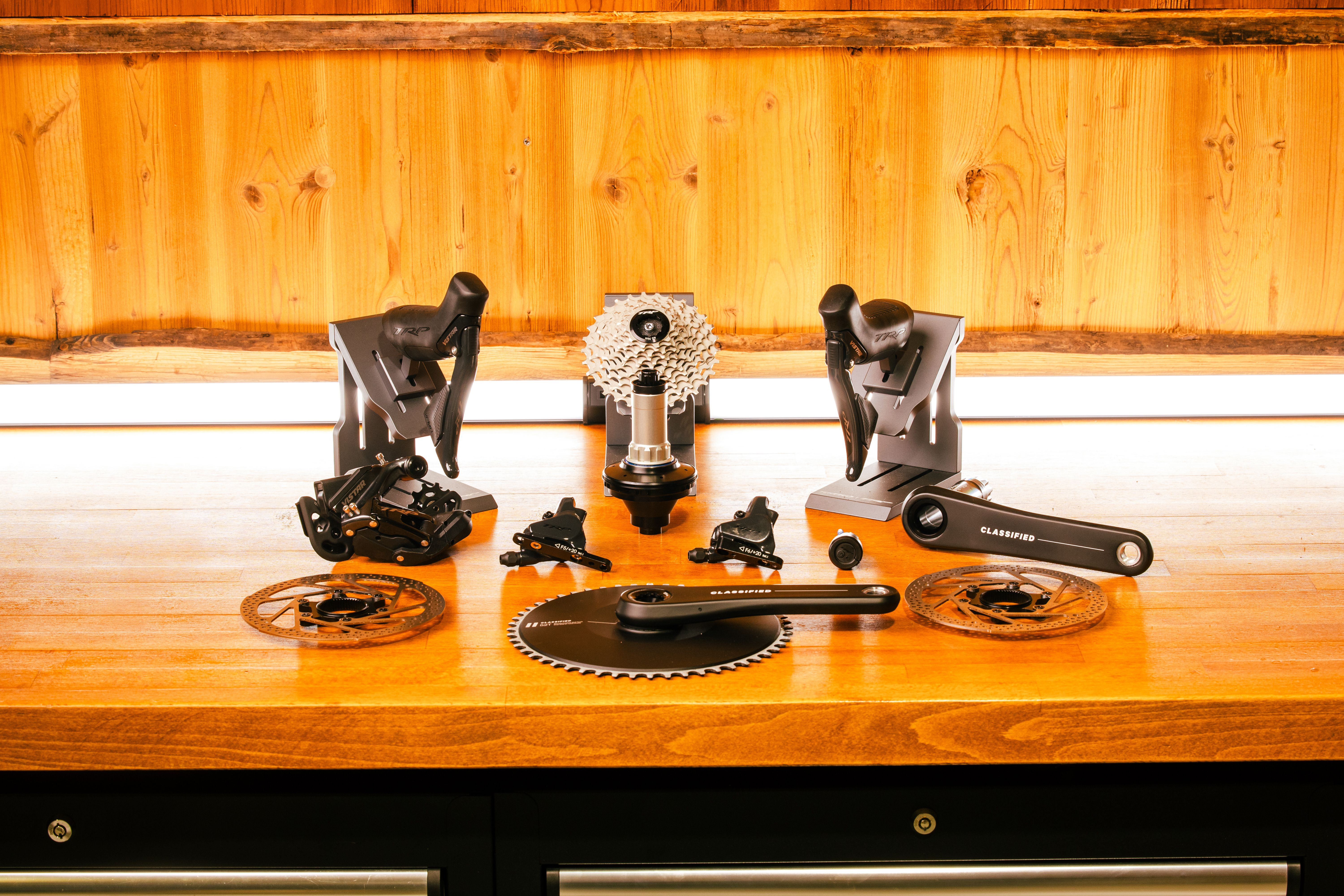 A Vistar - Powershift groupset on a wooden bench