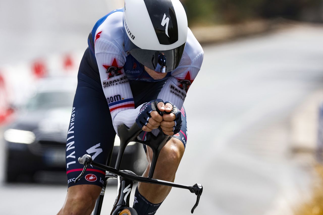 Vuelta Espana 2022 - 77th edition - 10th stage - Elche - Alicante 30,9 km - 30/08/2022 - Remi Cavagna (FRA - Quick-Step Alpha Vinyl Team) - photo Rafa Gomez/SprintCyclingAgency&Acirc;&copy;2022