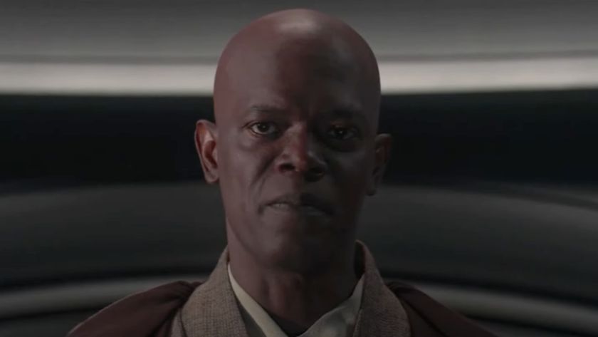 Mace Windu (Samuel L. Jackson) speaks to Supreme Chancellor Palpatine in Star Wars: Episode III - Revenge of the Sith