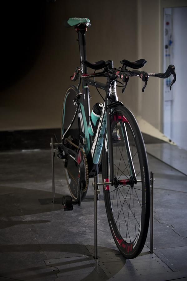 Bianchi supply the team with bikes for another year