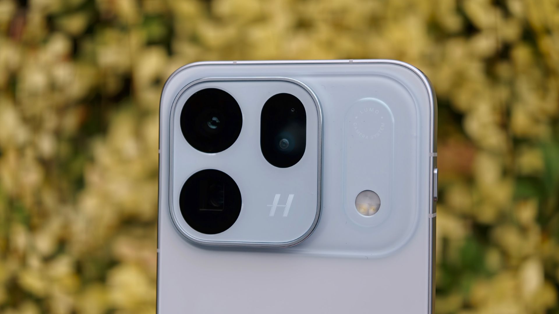 A close up of the Oppo Find X10's camera system
